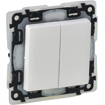 Переключатель LEGRAND Valena LIFE двухклавишный 10А 250В IP44 с лицевой панелью безвинтовые зажимы белый Переключатель LEGRAND Valena LIFE двухклавишный 10А 250В IP44 с лицевой панелью безвинтовые зажимы белый